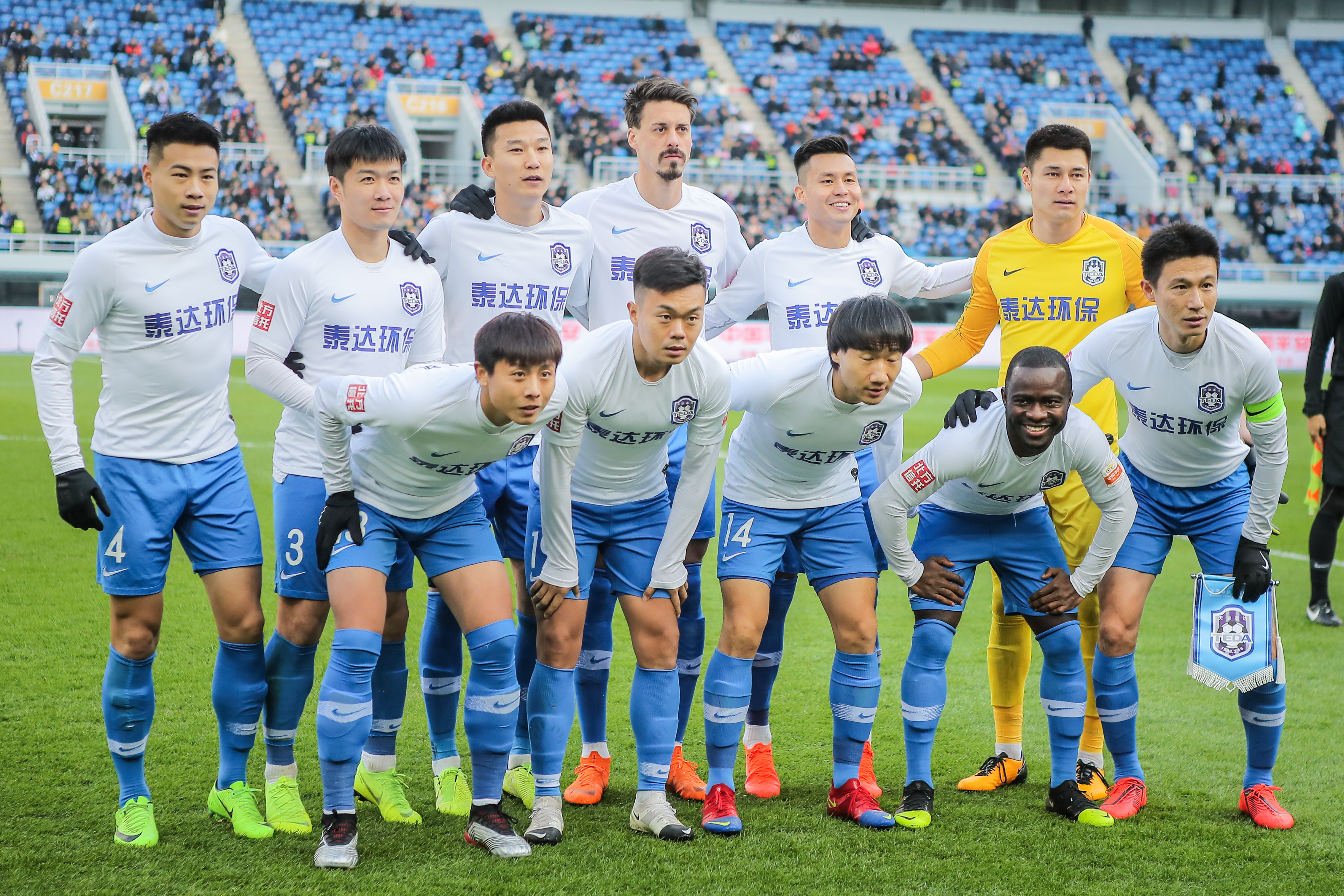 EWC无畏契约：BLG 2-1险胜G2保留晋级希望，生死战遭遇KC