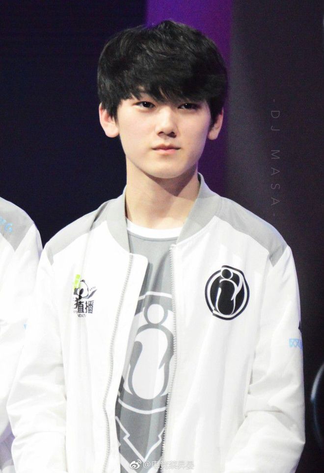 Tarzan 扎克的超级秀英雄首秀 Anyone's Legend 3-1 Top Esports 获得德玛西亚杯冠军